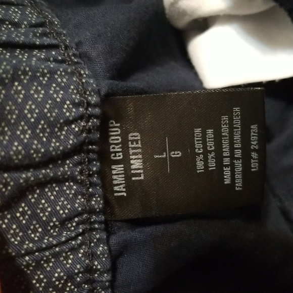 Julian and Mark Casual Shorts. Size Large.  Good Condition. - Picture 2 of 5